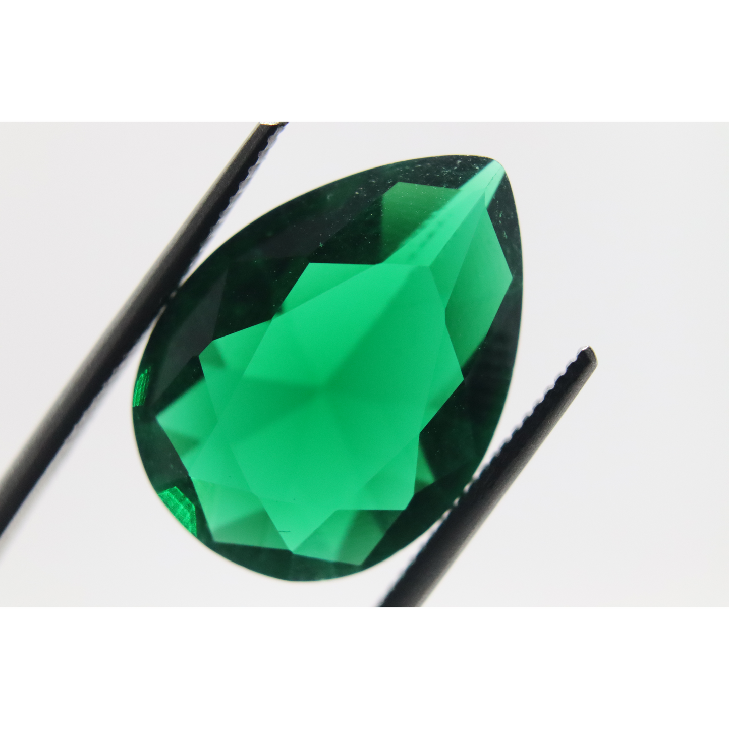 Natural Green Emerald Topaz – 8.15ct Oval Cut | Stunning & Rare Gemstone